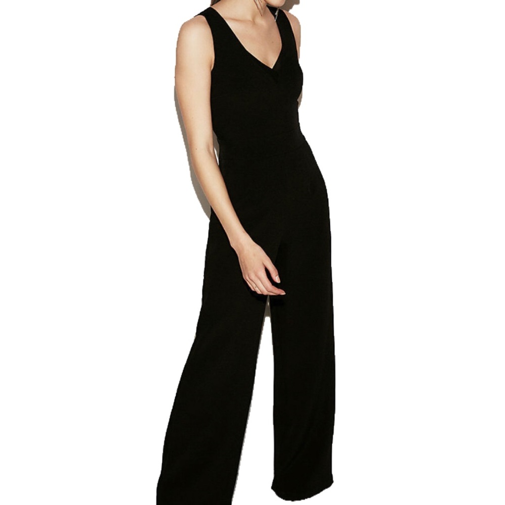 Express tailored wide leg sleeveless jumpsuit size 4